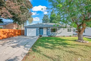 1126 Eighth St, Wenatchee, WA 98801 - Photo 1