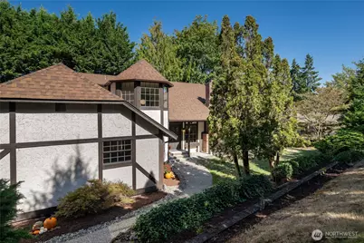 4631 Highland Drive, Bellevue, WA 98006 - Photo 1