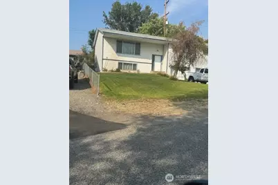 365 - 367 Fig Street, Omak, WA 98841 - Photo 1