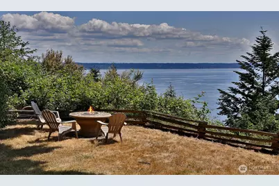 3644 Fidalgo Drive, Clinton, WA 98236 - Photo 1