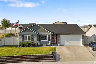 2223 Maryhill Street SE, East Wenatchee, WA 98802 - Photo 1