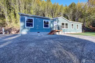 327 N Goble Creek Rd, Kelso, WA 98626 - Photo 1