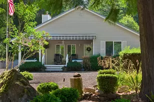 320 E Ballantrae Dr, Shelton, WA 98584 - Photo 1