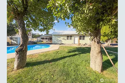 512 E Dayton Avenue, Dayton, WA 99328 - Photo 1