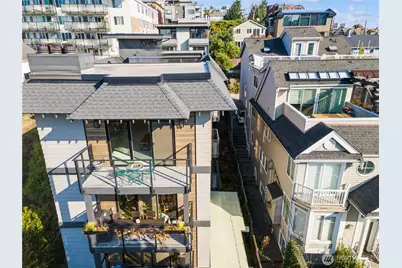 510 Ward Street #401, Seattle, WA 98109 - Photo 1