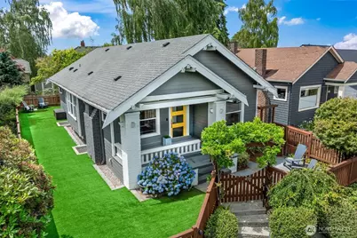 5811 1st Avenue NE, Seattle, WA 98105 - Photo 1