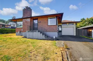 11905 84th Ave S, Seattle, WA 98178 - Photo 1