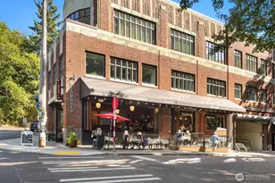 2809 1/2 S Mount Rainier Dr, Seattle, WA 98144 - Photo 1