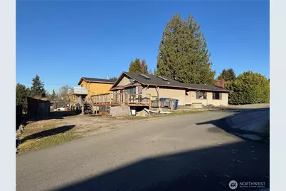 1717 Edmonds Avenue NE, Renton, WA 98056 - Photo 1