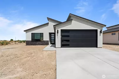 1204 E Mt Hood Street, Othello, WA 99344 - Photo 1