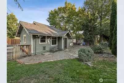 1921 Division Street, Enumclaw, WA 98022 - Photo 1