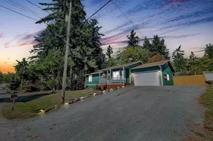 1233 Rickover Dr, Coupeville, WA 98239 - Photo 1