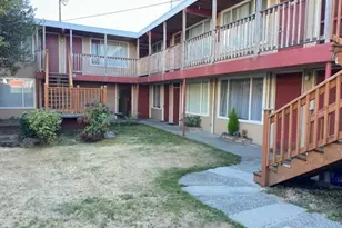 413 NE 73rd St, Seattle, WA 98115 - Photo 1