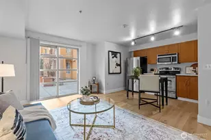 118 107th Ave NE, Bellevue, WA 98004 - Photo 1