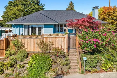 2716 E Jefferson St, Seattle, WA 98122 - Photo 1