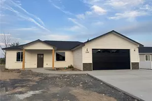 2398 Hunters St, Ephrata, WA 98823 - Photo 1