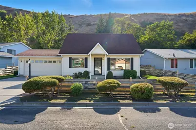 183 S Andrea Street, Milton-Freewater, OR 97862 - Photo 1