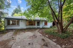1011 NE 158th St, Shoreline, WA 98155 - Photo 1