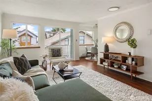 506 N 45th St, Seattle, WA 98103 - Photo 1