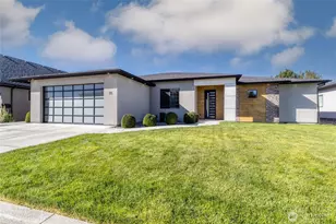 35 NE Alpine Dr, College Place, WA 99324 - Photo 1