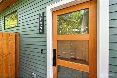 7524 31st Avenue NE, Seattle, WA 98115 - Photo 1