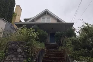 7717 2nd Ave NE, Seattle, WA 98115 - Photo 1