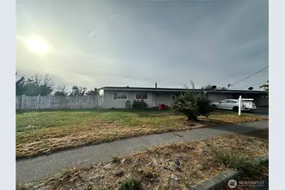 8958 Tinkerloop #A & B, Moses Lake, WA 98837 - Photo 1