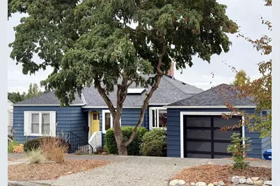 2628 37th Avenue W, Seattle, WA 98199 - Photo 1