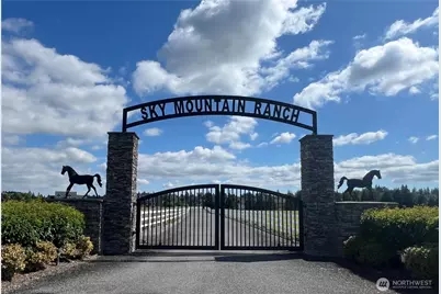 20102 33rd Avenue NE, Arlington, WA 98223 - Photo 1