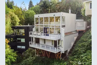 1932 NW 98th Street, Seattle, WA 98117 - Photo 1