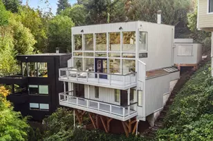 1932 NW 98th St, Seattle, WA 98117 - Photo 1