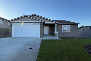 2350 2nd St SE, East Wenatchee, WA 98802 - Photo 1