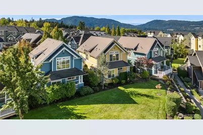 1912 NE Kincaid Walk, Issaquah, WA 98029 - Photo 1