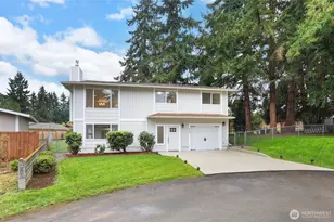 812 Shangrila Pl NE, Lacey, WA 98516 - Photo 1