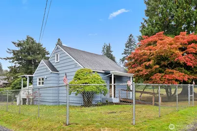 720 Washington Avenue, Raymond, WA 98577 - Photo 1