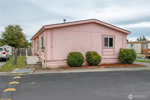 700 NW Crosby Ave, Oak Harbor, WA 98277 - Photo 1