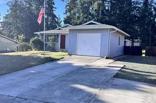 973 Cathlamet Dr, Oak Harbor, WA 98277 - Photo 1