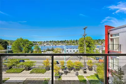 2960 Eastlake Avenue E #307, Seattle, WA 98102 - Photo 1