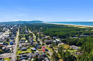 1512 S Ocean Beach Blvd, Long Beach, WA 98631 - Photo 1
