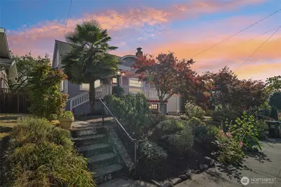 4714 4th Avenue NE, Seattle, WA 98105 - Photo 1