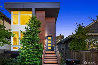 2117 5th Ave W, Seattle, WA 98119 - Photo 1