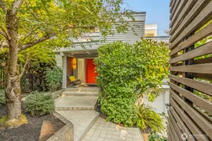 1516 Madrona Dr, Seattle, WA 98122 - Photo 1