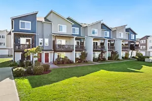 17425 118th Ave Ct E, Puyallup, WA 98374 - Photo 1