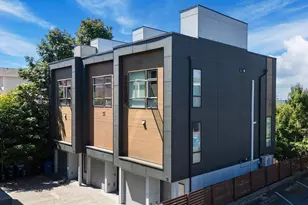 123 20th Ave, Seattle, WA 98122 - Photo 1