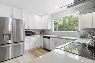 722 Wandering Creek Dr, Bothell, WA 98021 - Photo 1