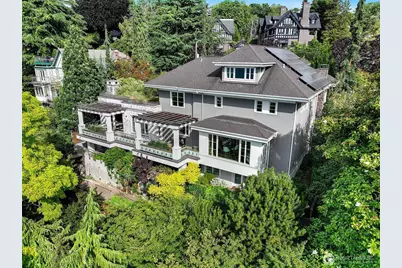 1065 Summit Avenue E, Seattle, WA 98102 - Photo 1