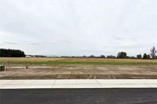 404 W 4th St, Everson, WA 98247 - Photo 1