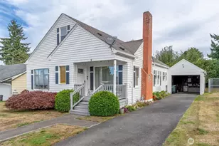 475 S 2nd St, Cathlamet, WA 98612 - Photo 1