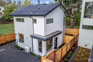 7339 21st Ave NE, Seattle, WA 98115 - Photo 1