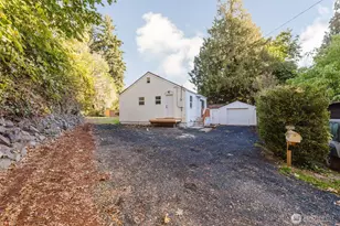 720 S Charleston Ave, Bremerton, WA 98312 - Photo 1